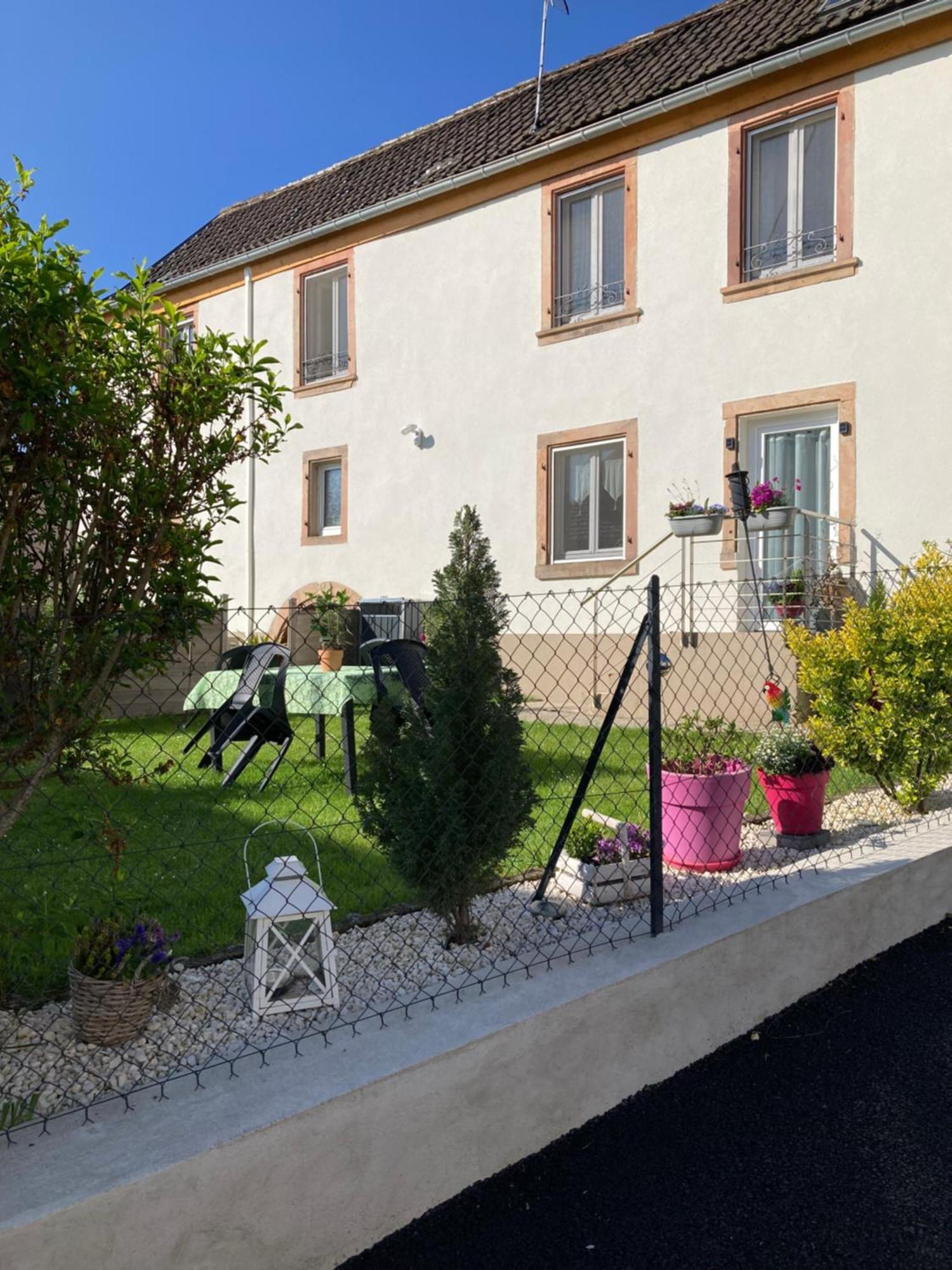Gite Le 1602 Saint-Nabor Exterior photo